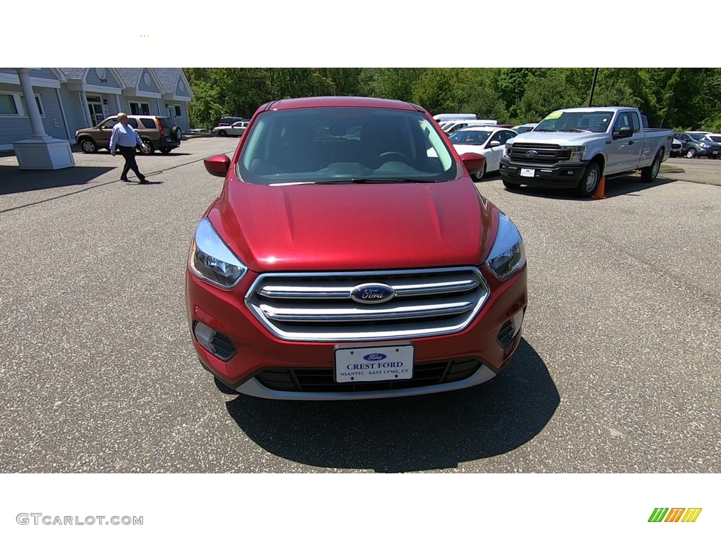 2019 Escape SE 4WD - Ruby Red / Chromite Gray/Charcoal Black photo #2