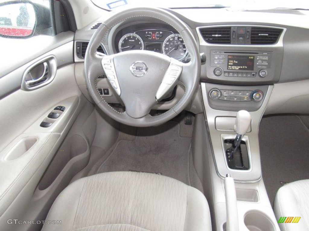 2014 Sentra SV - Red Brick / Charcoal photo #15