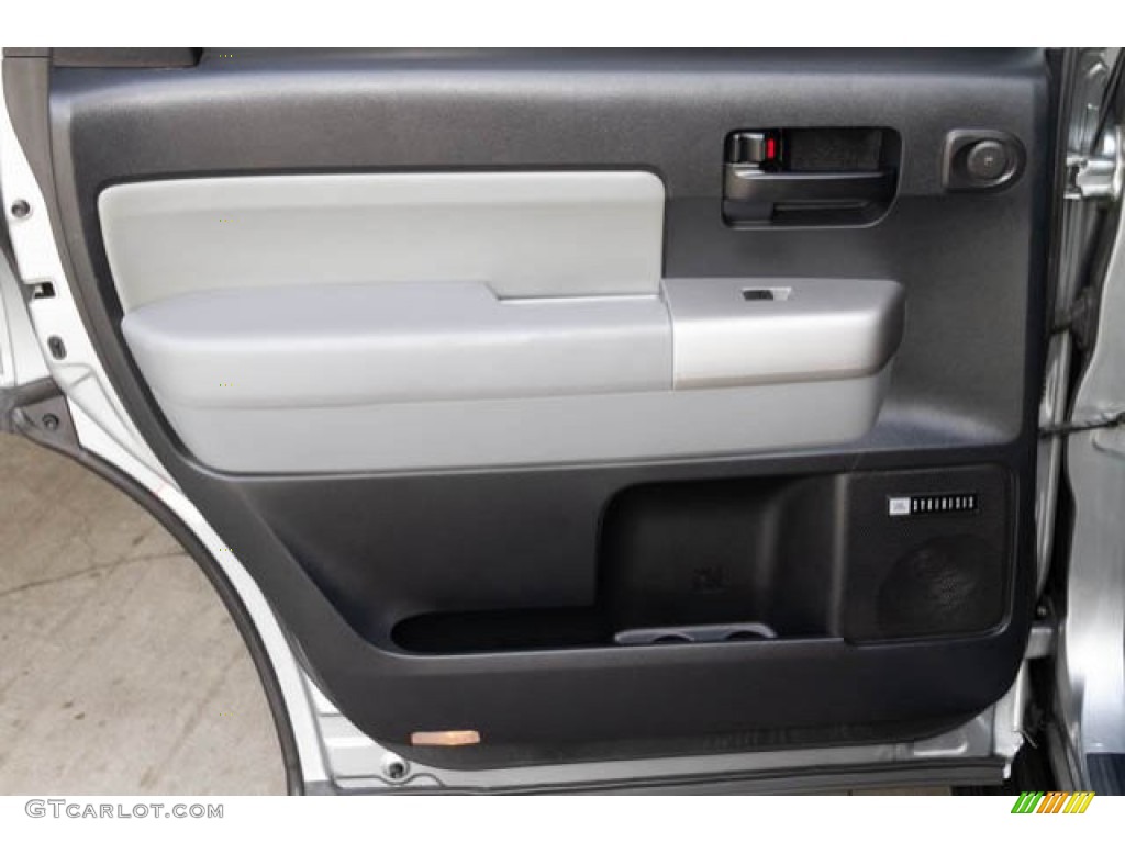 2008 Sequoia SR5 - Silver Sky Metallic / Graphite photo #26