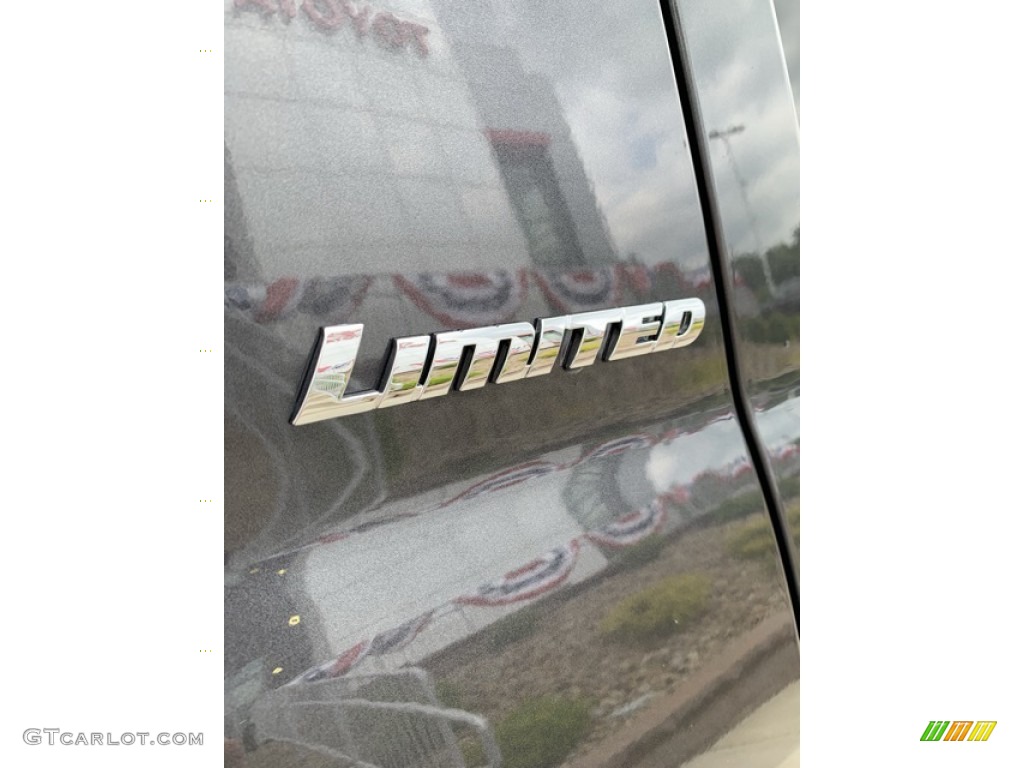2019 Toyota Sequoia Limited 4x4 Marks and Logos Photos