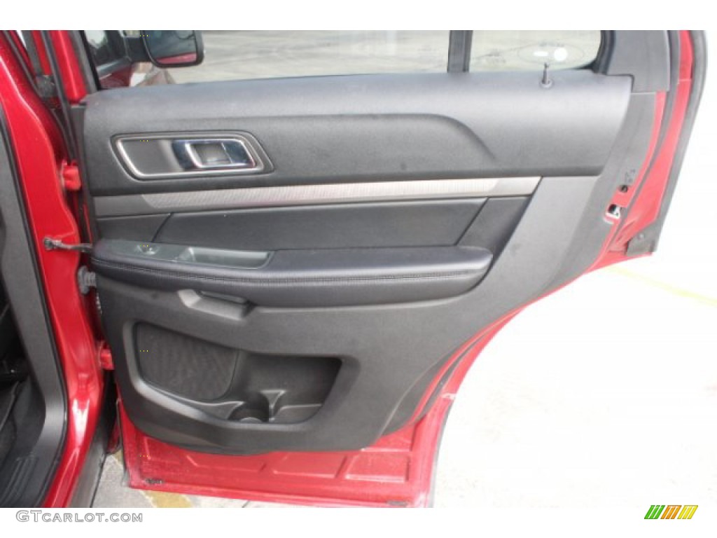 2018 Explorer XLT - Ruby Red / Ebony Black photo #26