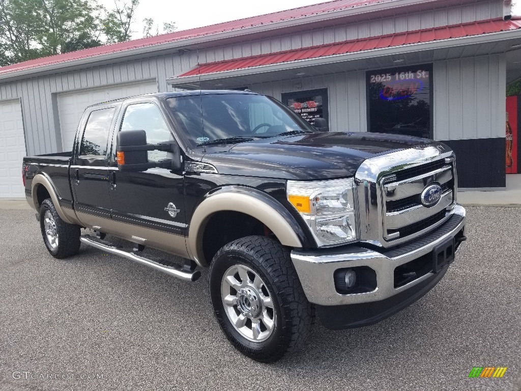 2011 F250 Super Duty Lariat Crew Cab 4x4 - Tuxedo Black Metallic / Black Two Tone Leather photo #2