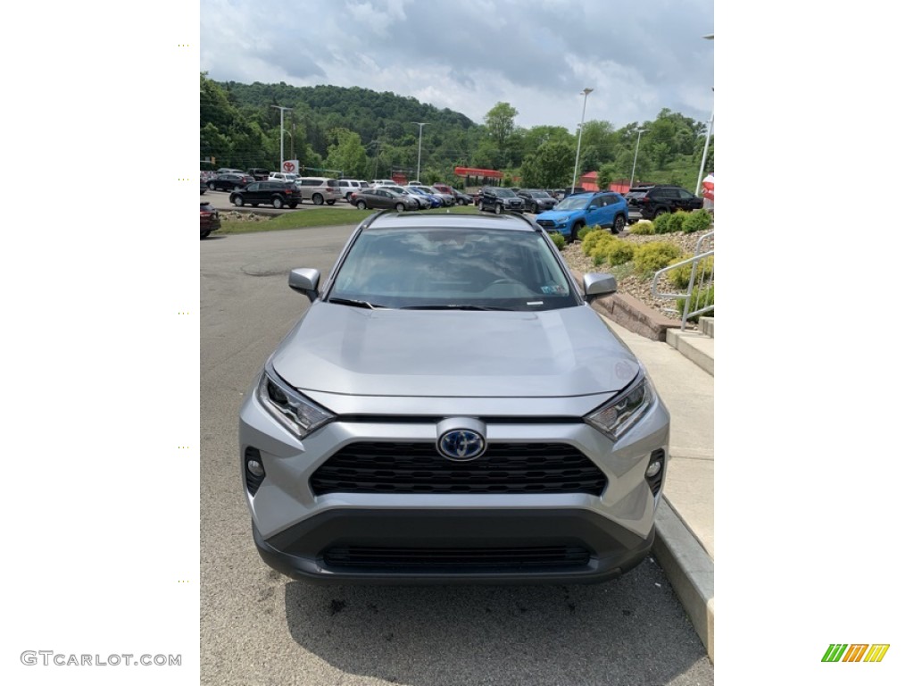 2019 RAV4 XLE AWD Hybrid - Silver Sky Metallic / Light Gray photo #2