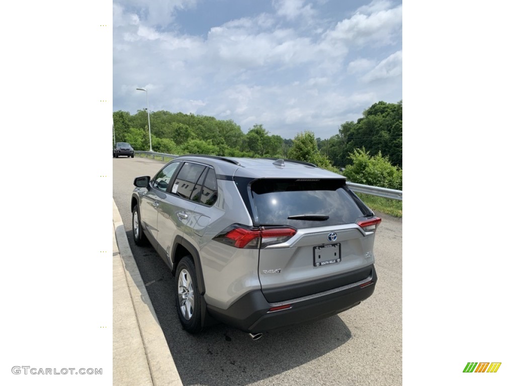 2019 RAV4 XLE AWD Hybrid - Silver Sky Metallic / Light Gray photo #4