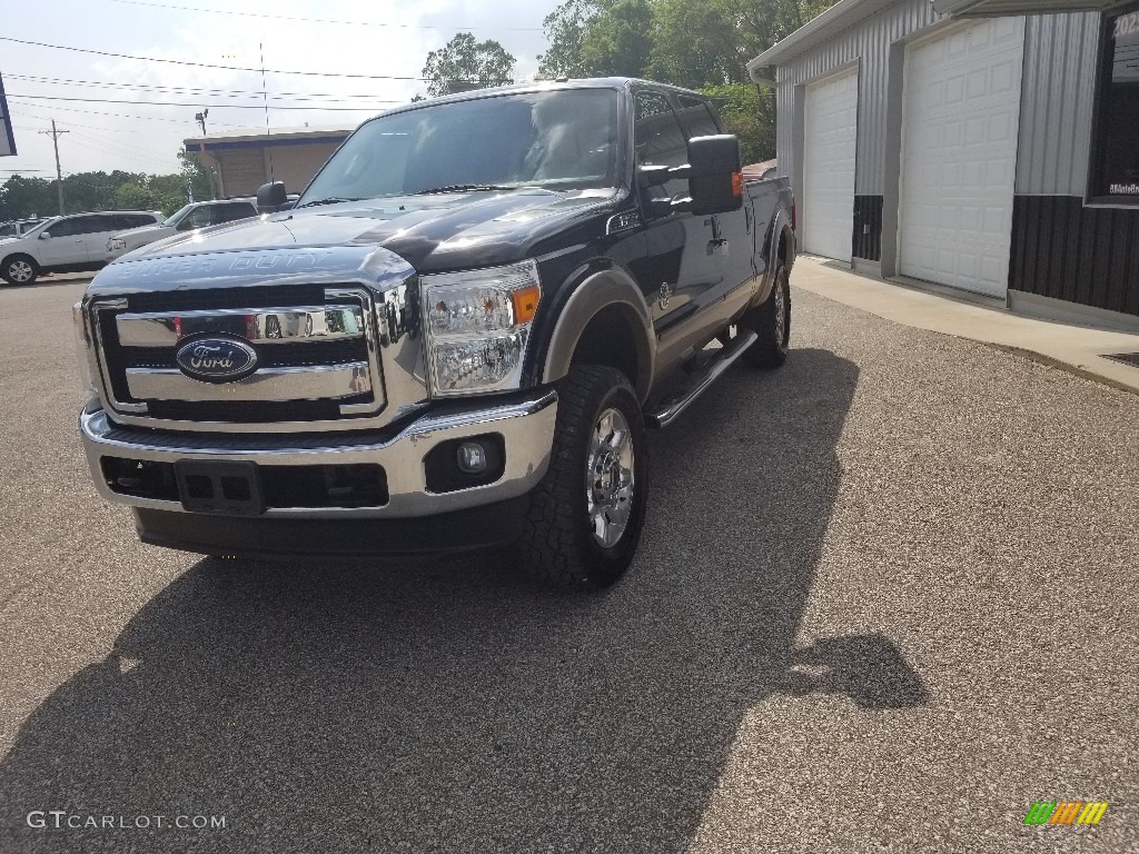 2011 F250 Super Duty Lariat Crew Cab 4x4 - Tuxedo Black Metallic / Black Two Tone Leather photo #5