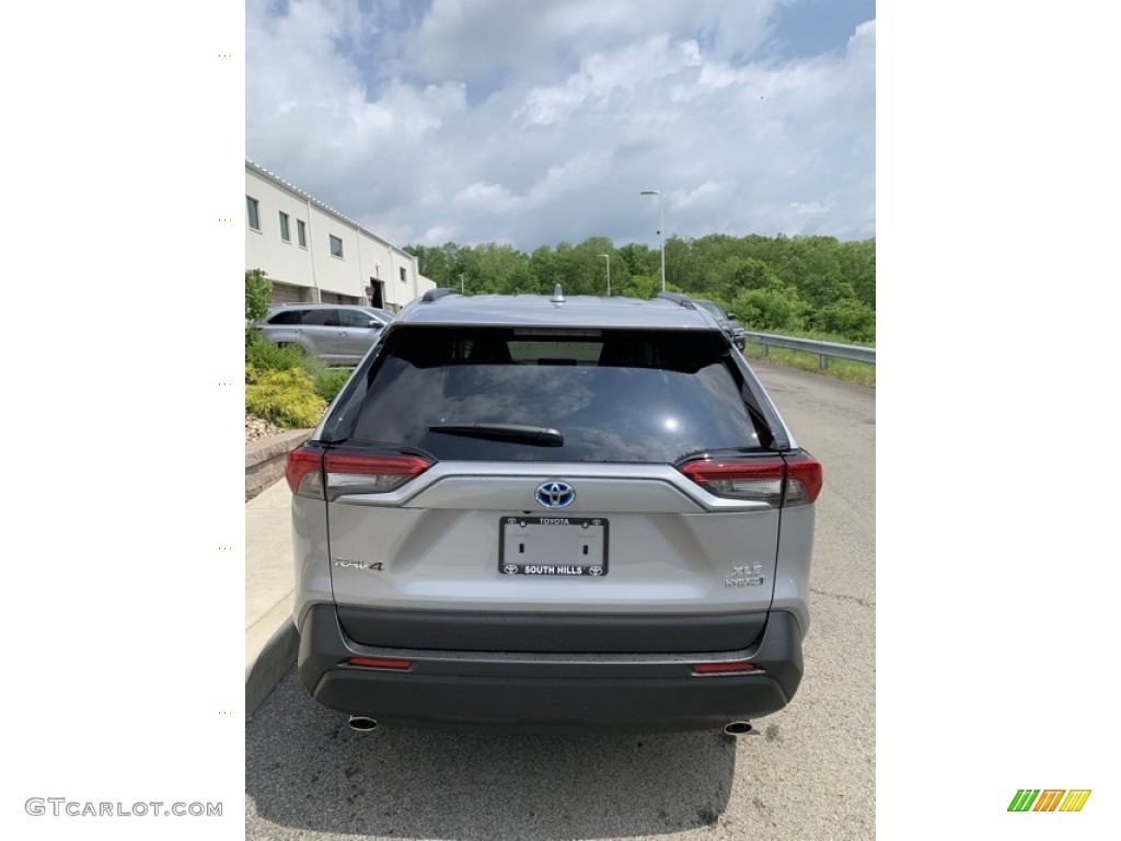 2019 RAV4 XLE AWD Hybrid - Silver Sky Metallic / Light Gray photo #5