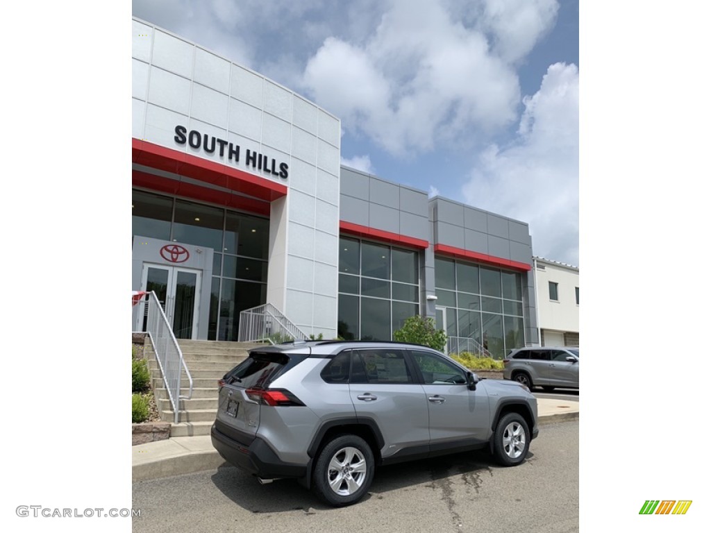 2019 RAV4 XLE AWD Hybrid - Silver Sky Metallic / Light Gray photo #7