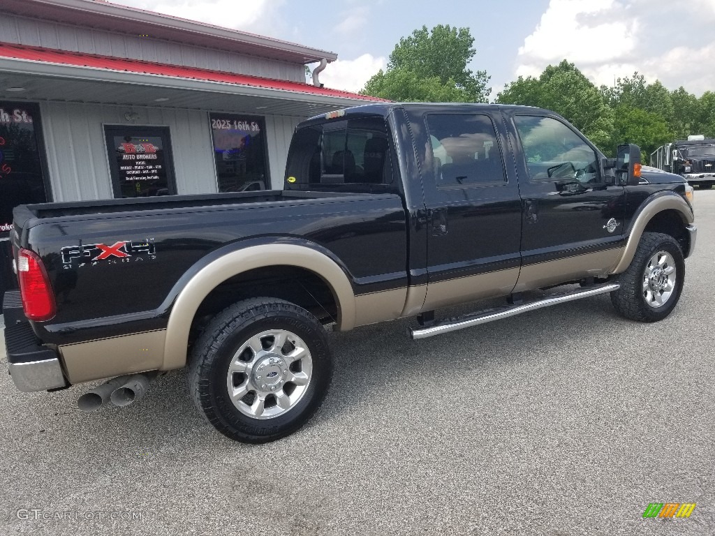 2011 F250 Super Duty Lariat Crew Cab 4x4 - Tuxedo Black Metallic / Black Two Tone Leather photo #11