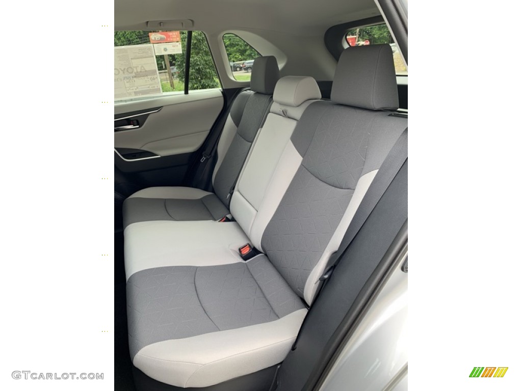 2019 RAV4 XLE AWD Hybrid - Silver Sky Metallic / Light Gray photo #17