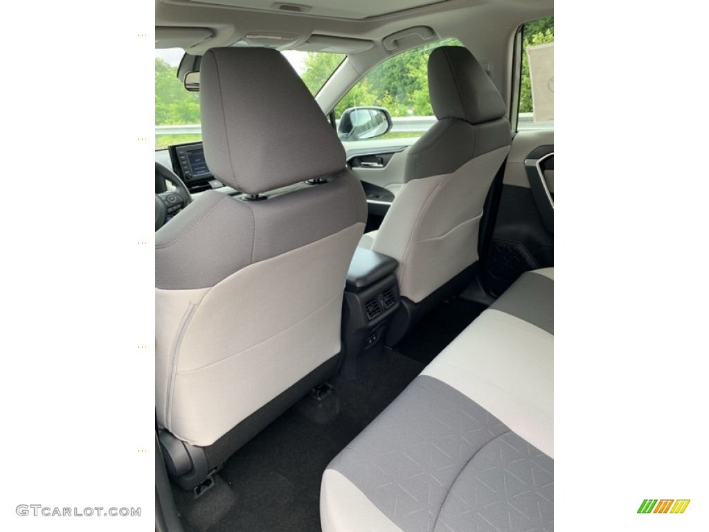 2019 RAV4 XLE AWD Hybrid - Silver Sky Metallic / Light Gray photo #19