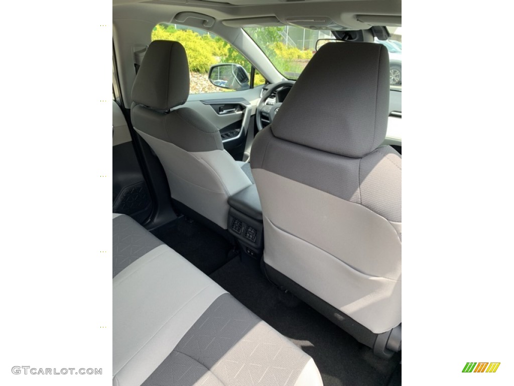 2019 RAV4 XLE AWD Hybrid - Silver Sky Metallic / Light Gray photo #28