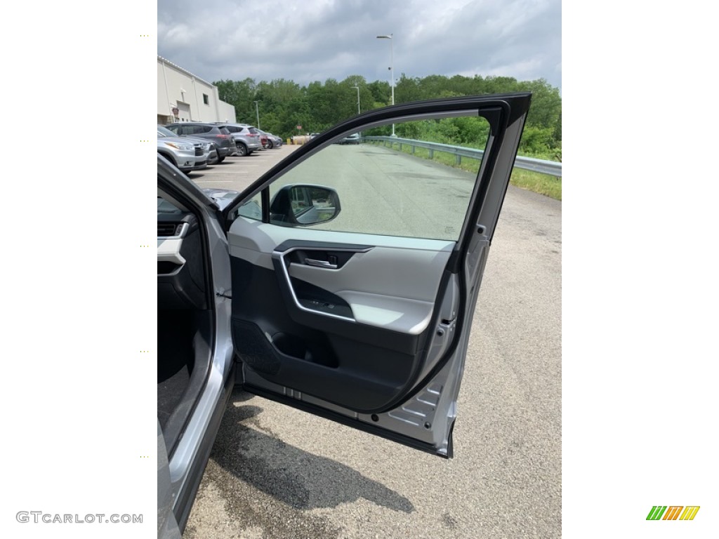 2019 RAV4 XLE AWD Hybrid - Silver Sky Metallic / Light Gray photo #29