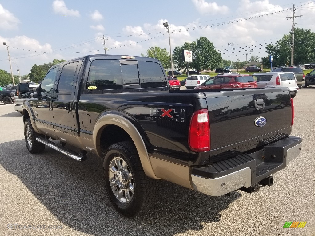 2011 F250 Super Duty Lariat Crew Cab 4x4 - Tuxedo Black Metallic / Black Two Tone Leather photo #43