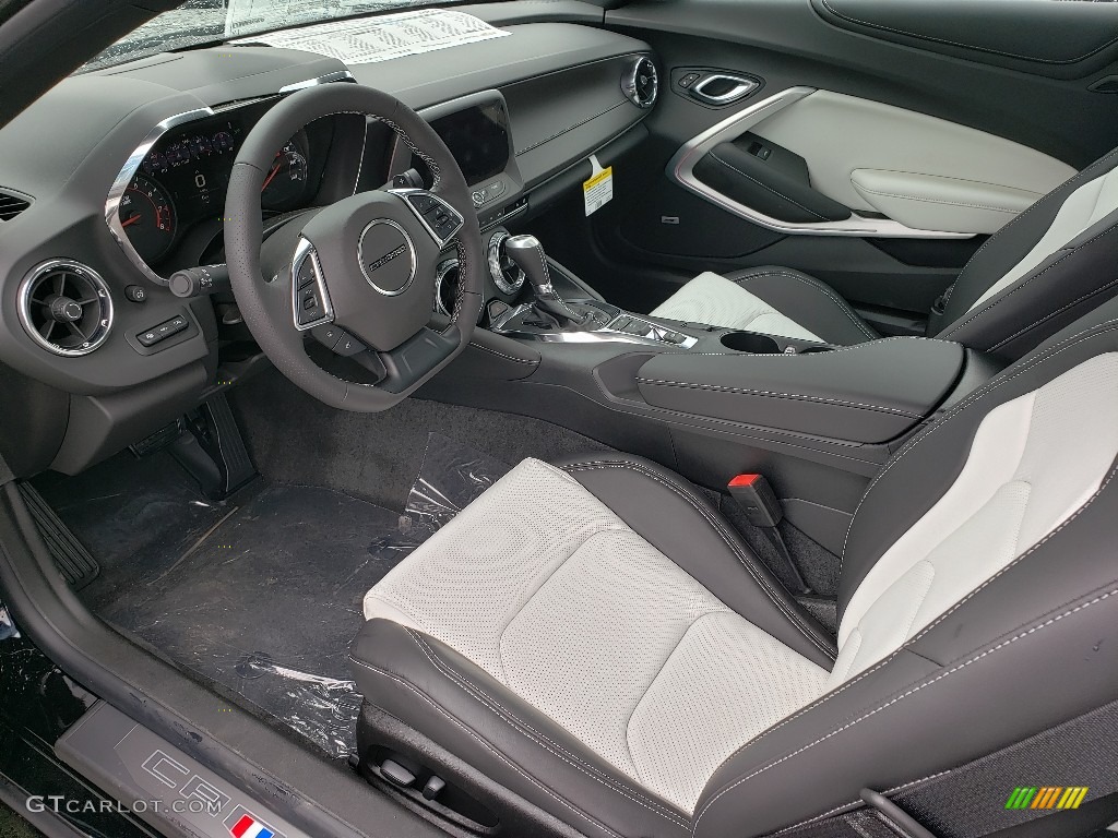 Ceramic White Interior 2019 Chevrolet Camaro LT Coupe Photo #133561924