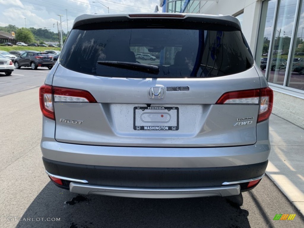 2019 Pilot Touring AWD - Lunar Silver Metallic / Gray photo #6