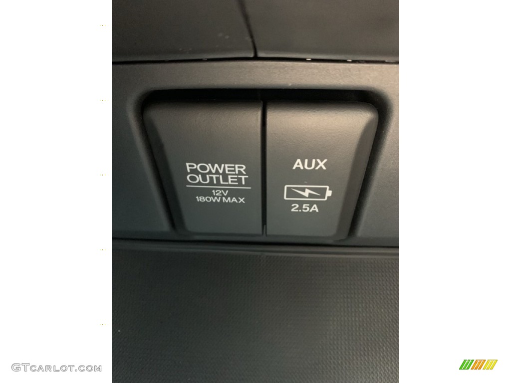 2019 Pilot Touring AWD - Lunar Silver Metallic / Gray photo #48