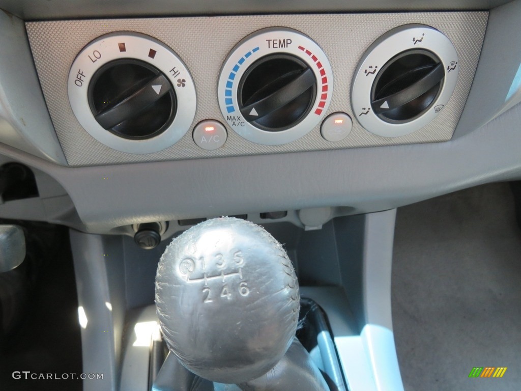 2010 Tacoma V6 SR5 TRD Sport Double Cab 4x4 - Silver Streak Mica / Graphite photo #31