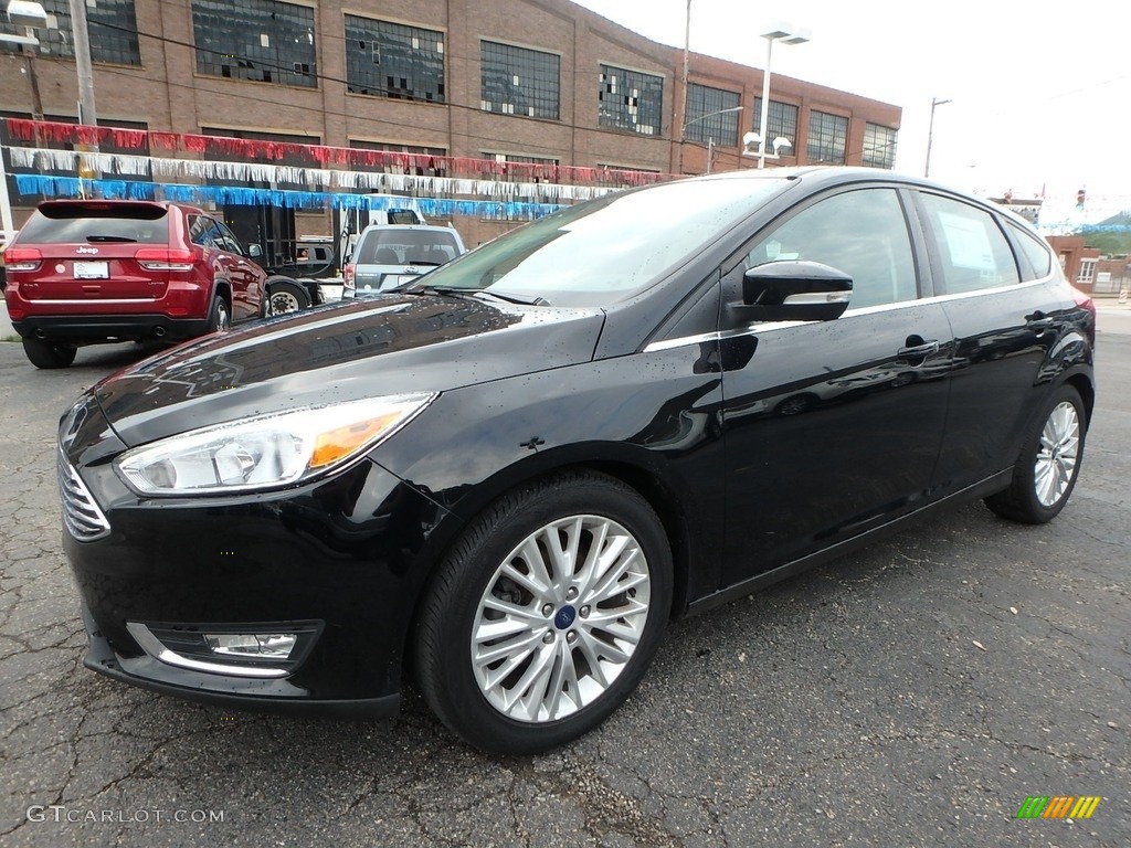 Shadow Black 2018 Ford Focus Titanium Hatch Exterior Photo #133564759