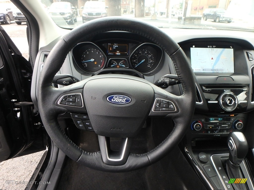 2018 Ford Focus Titanium Hatch Steering Wheel Photos