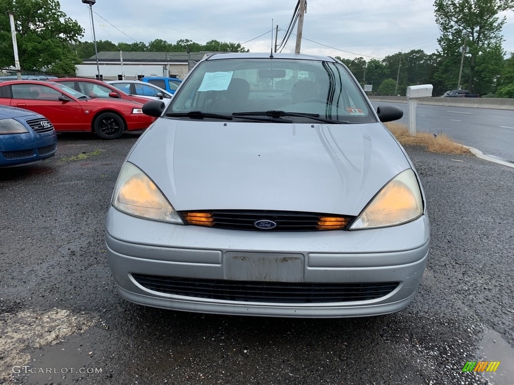 2002 Focus LX Sedan - CD Silver Metallic / Medium Graphite photo #8