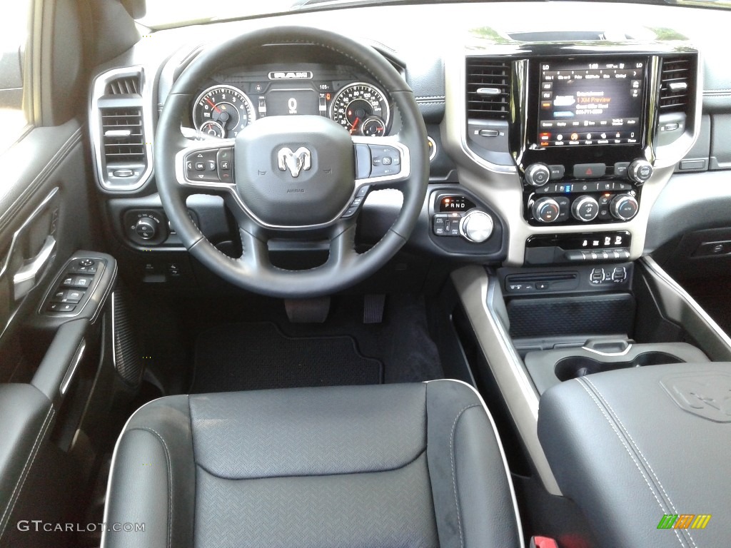 2019 1500 Laramie Crew Cab 4x4 - Diamond Black Crystal Pearl / Black photo #35