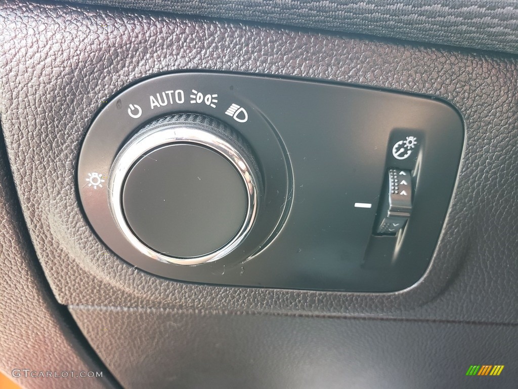 2017 Cruze LT - Red Hot / Jet Black photo #9