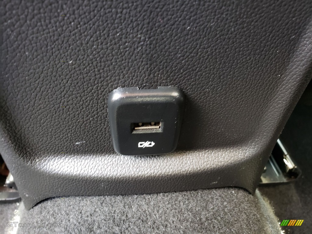 2017 Cruze LT - Red Hot / Jet Black photo #30