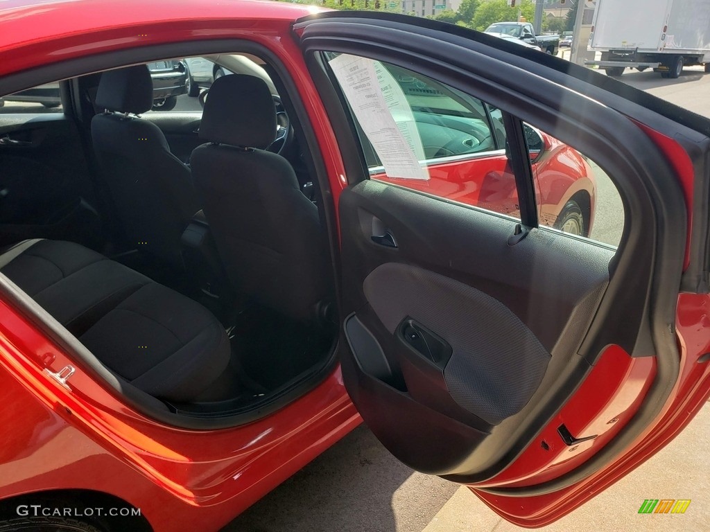 2017 Cruze LT - Red Hot / Jet Black photo #37