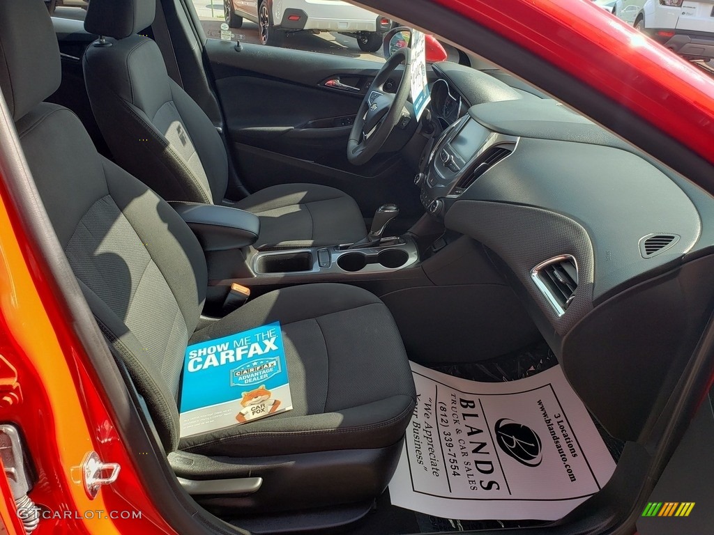 2017 Cruze LT - Red Hot / Jet Black photo #40