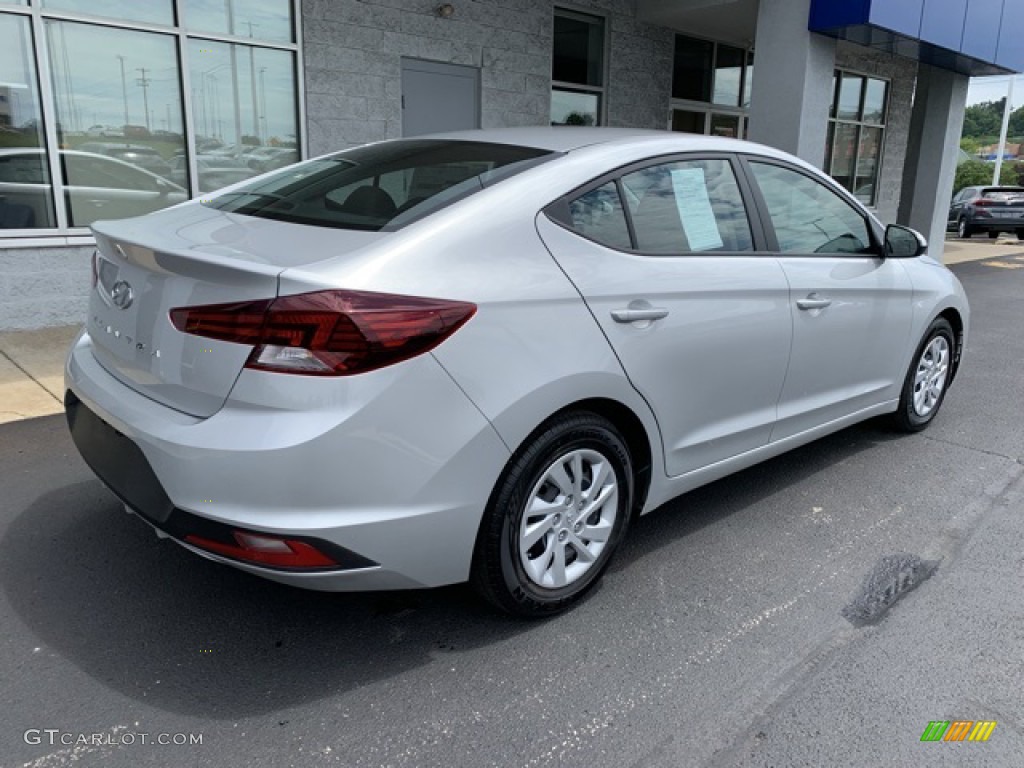 2019 Elantra SE - Symphony Silver / Black photo #4