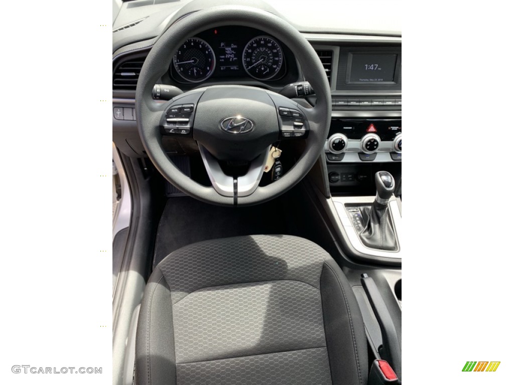 2019 Elantra SE - Symphony Silver / Black photo #14