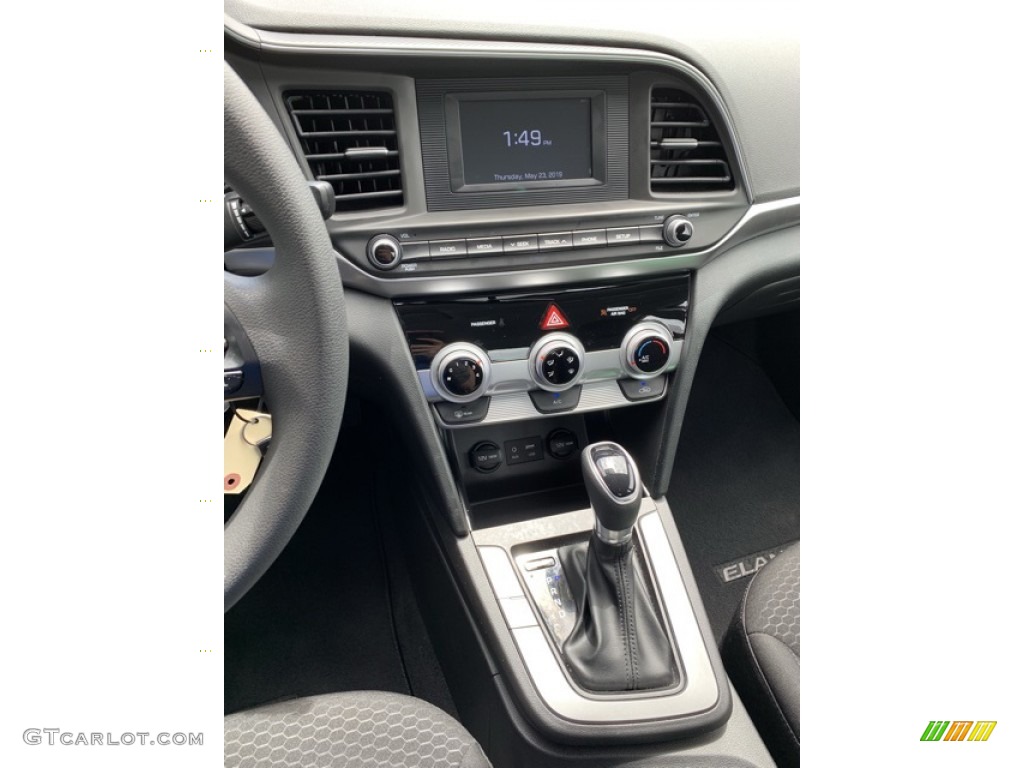 2019 Elantra SE - Symphony Silver / Black photo #32