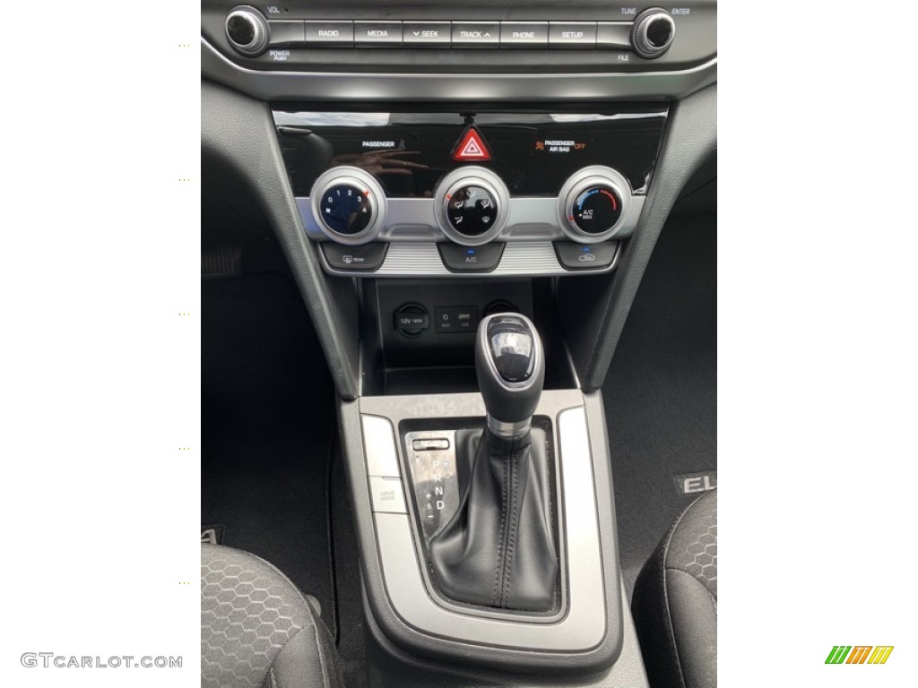 2019 Elantra SE - Symphony Silver / Black photo #34