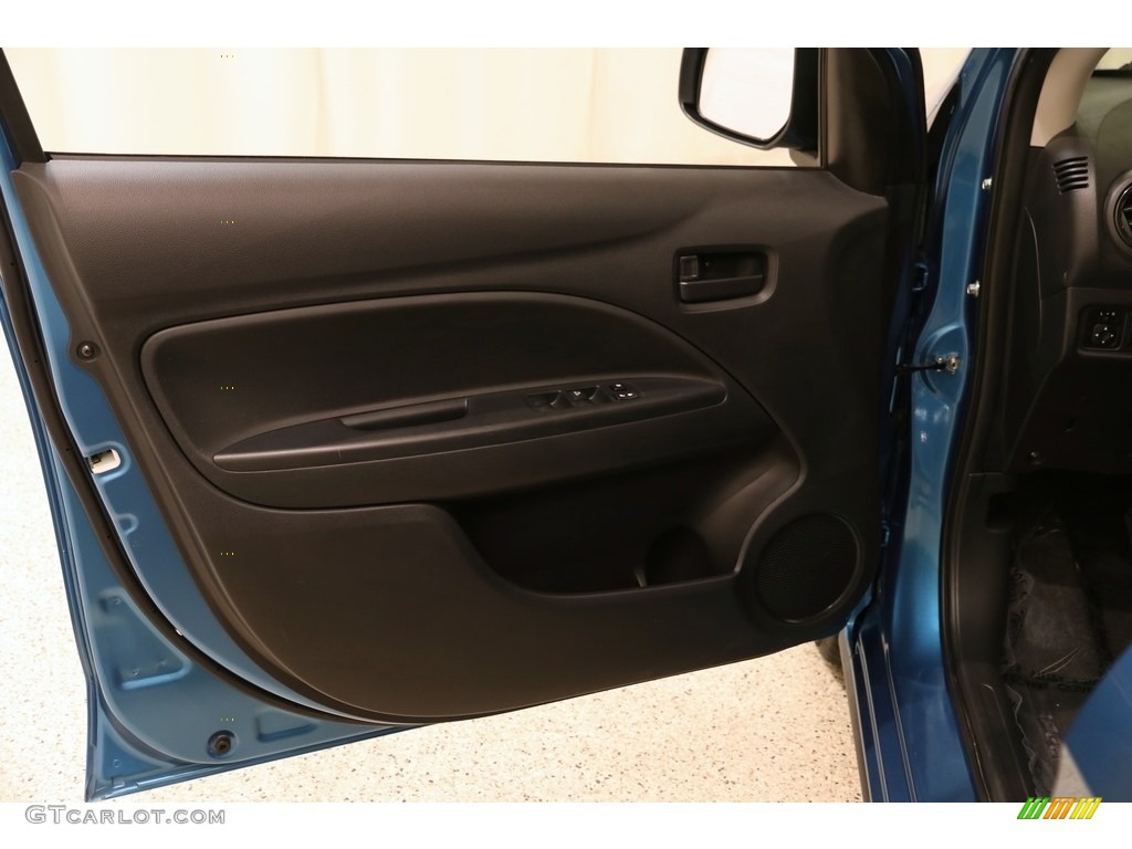 2018 Mitsubishi Mirage ES Dark Gray Door Panel Photo #133579429