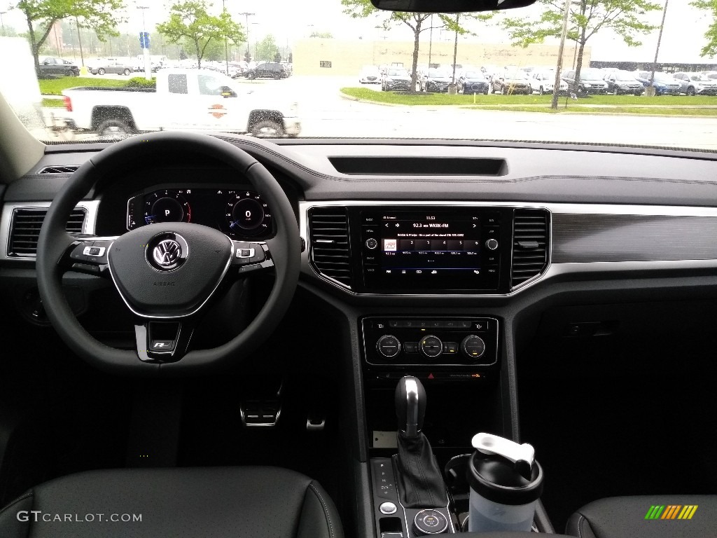 2019 Volkswagen Atlas SEL R-Line 4Motion Titan Black Dashboard Photo #133579609