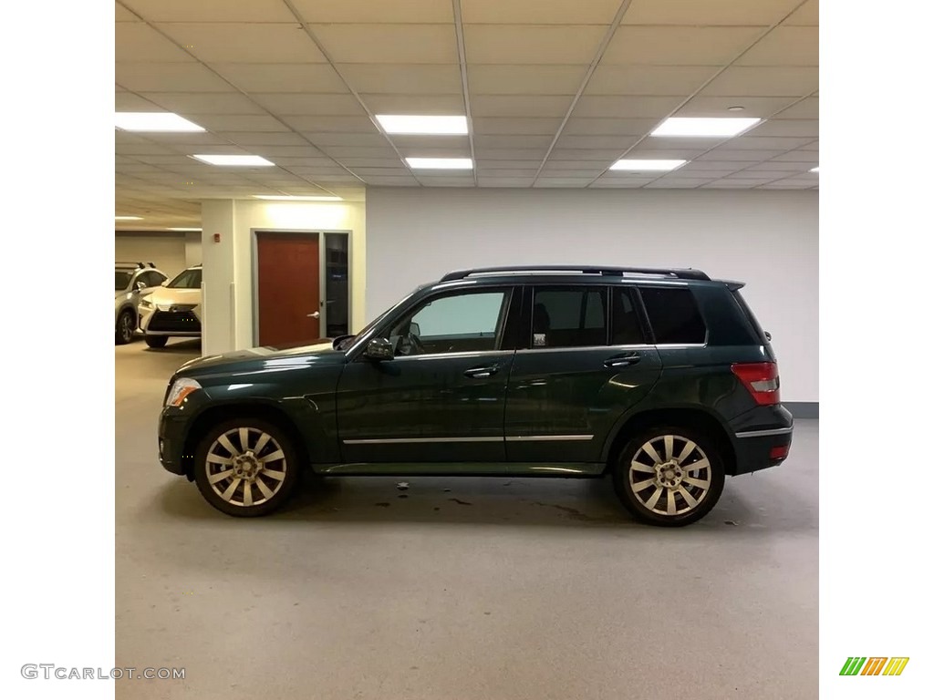 2011 GLK 350 4Matic - Jade Green Metallic / Almond/Black photo #2