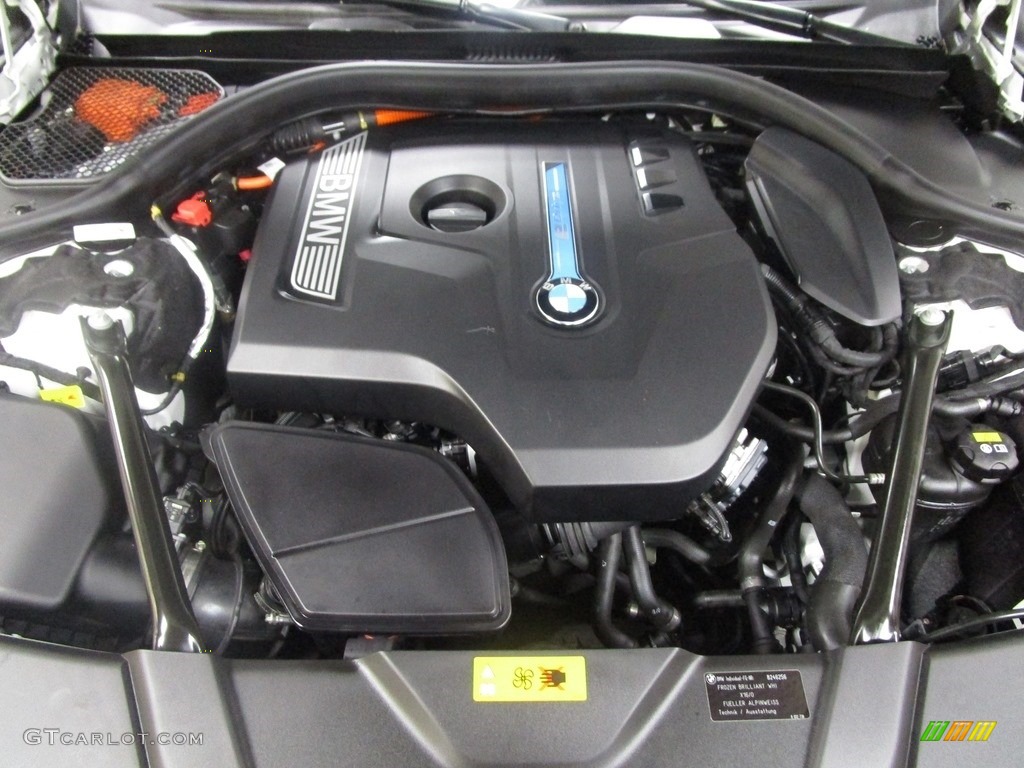 2018 7 Series 740e iPerformance xDrive Sedan - Alpine White / Tartufo photo #28