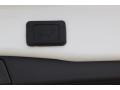 Super White - RAV4 XLE Photo No. 20