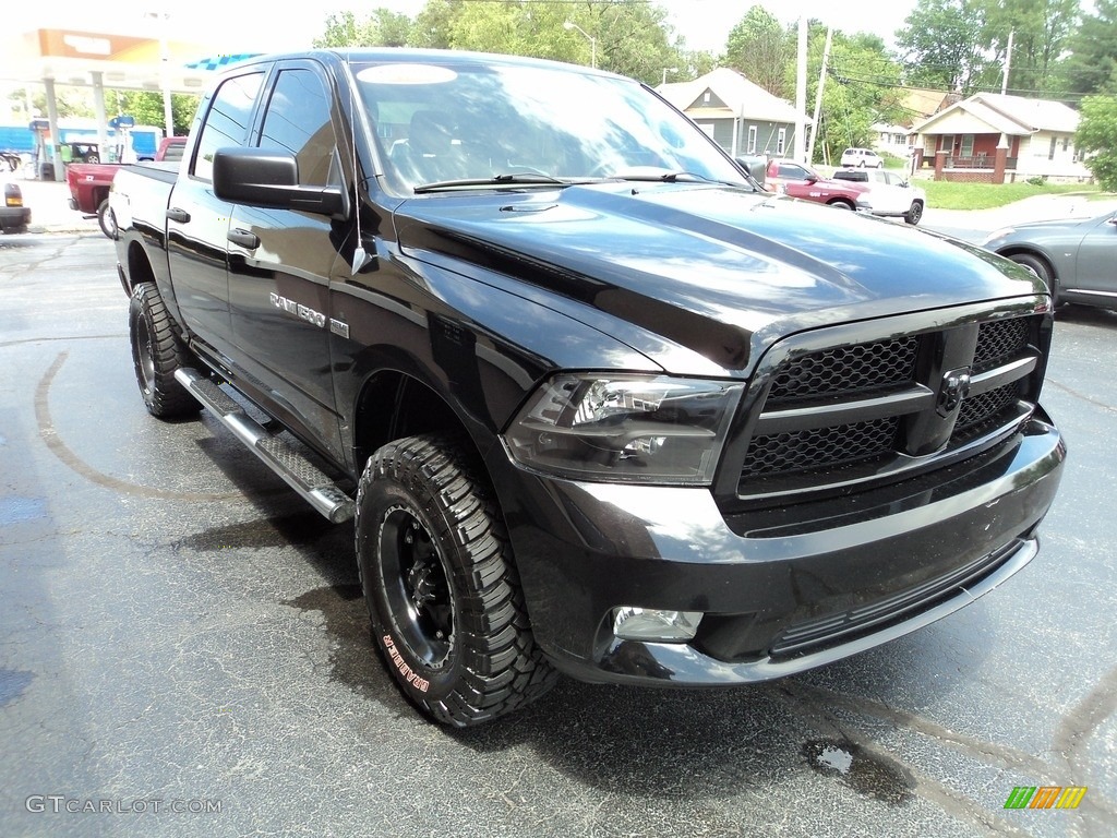 2012 Ram 1500 ST Crew Cab 4x4 - Black / Dark Slate Gray/Medium Graystone photo #5