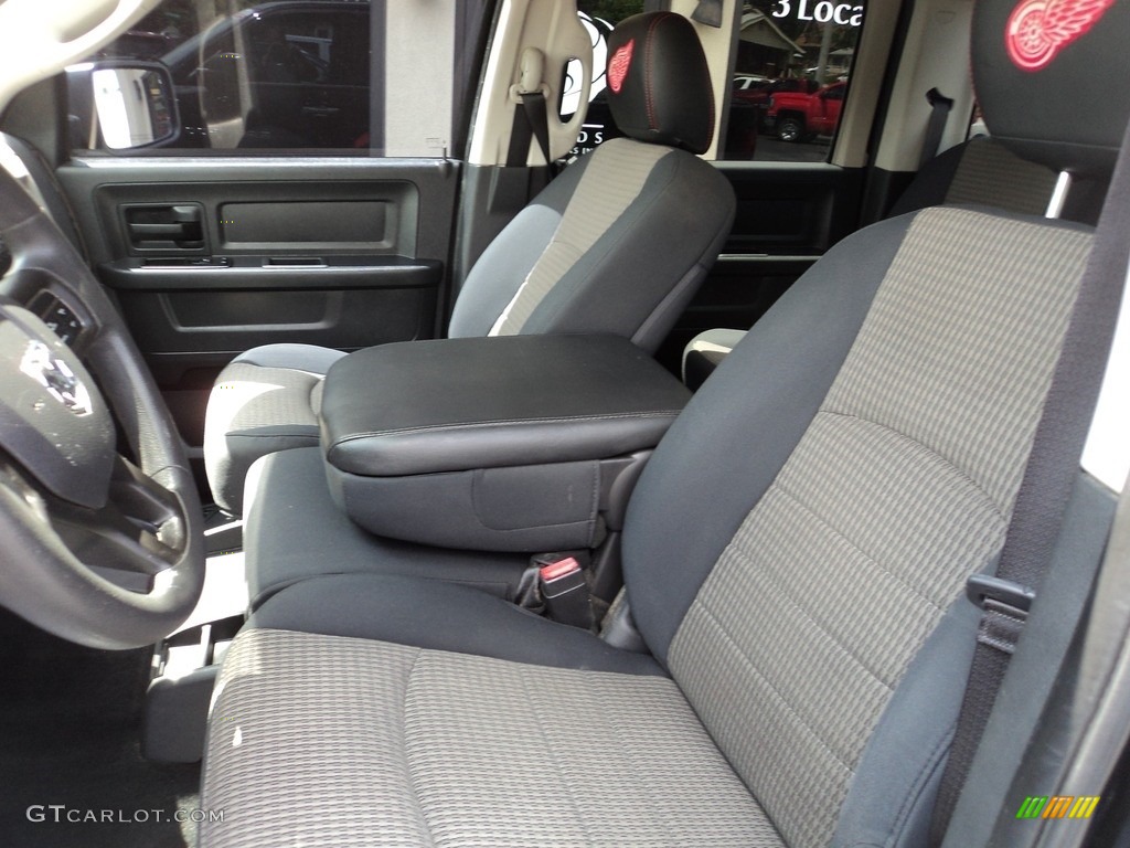2012 Ram 1500 ST Crew Cab 4x4 - Black / Dark Slate Gray/Medium Graystone photo #7