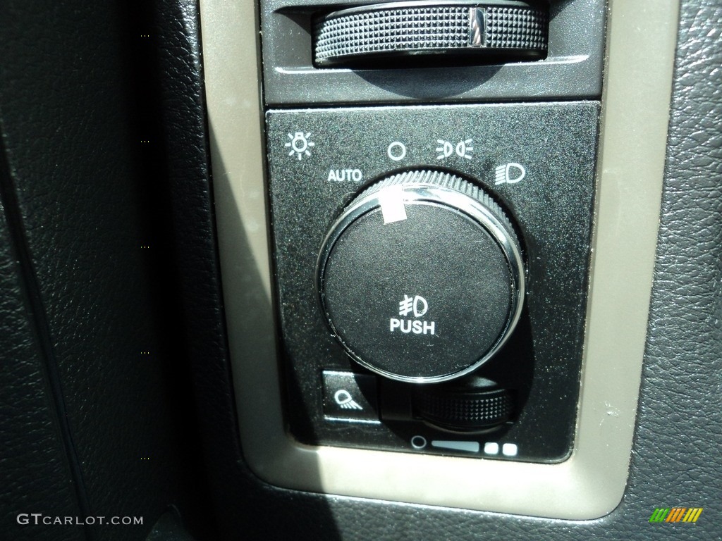 2012 Ram 1500 ST Crew Cab 4x4 - Black / Dark Slate Gray/Medium Graystone photo #11