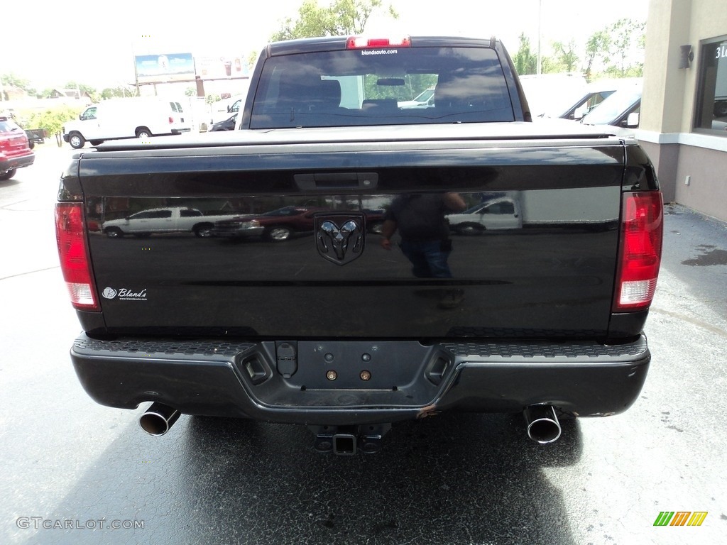 2012 Ram 1500 ST Crew Cab 4x4 - Black / Dark Slate Gray/Medium Graystone photo #25