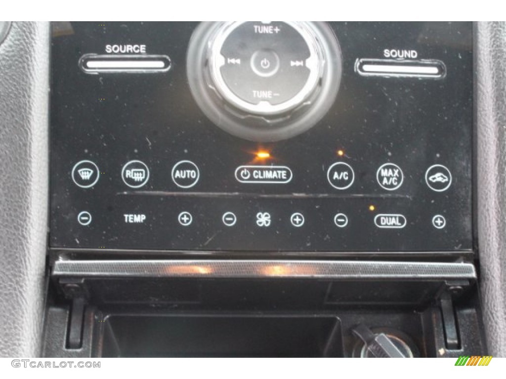 2013 Taurus Limited - Ingot Silver Metallic / Charcoal Black photo #14
