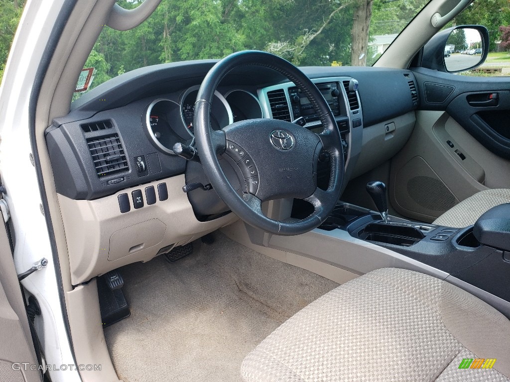 2006 4Runner SR5 4x4 - Natural White / Taupe photo #23