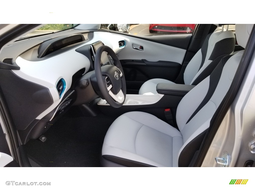 2019 Prius Prime Advanced - Classic Silver Metallic / Moonstone photo #2