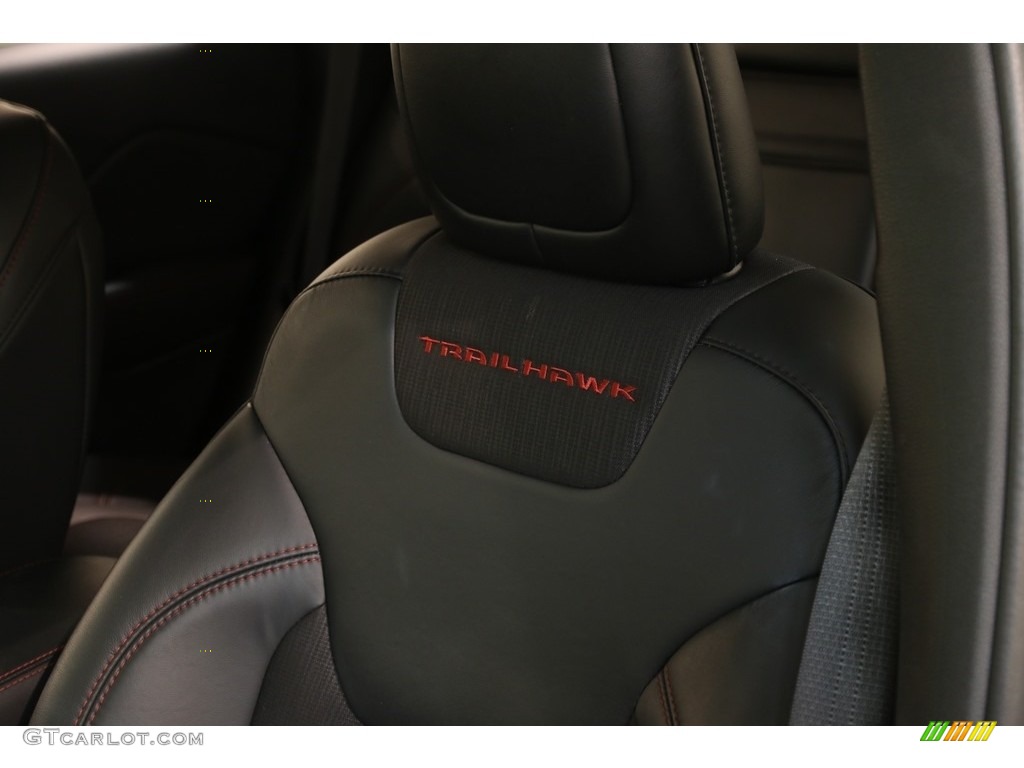 2016 Cherokee Trailhawk 4x4 - Rhino / Black photo #6