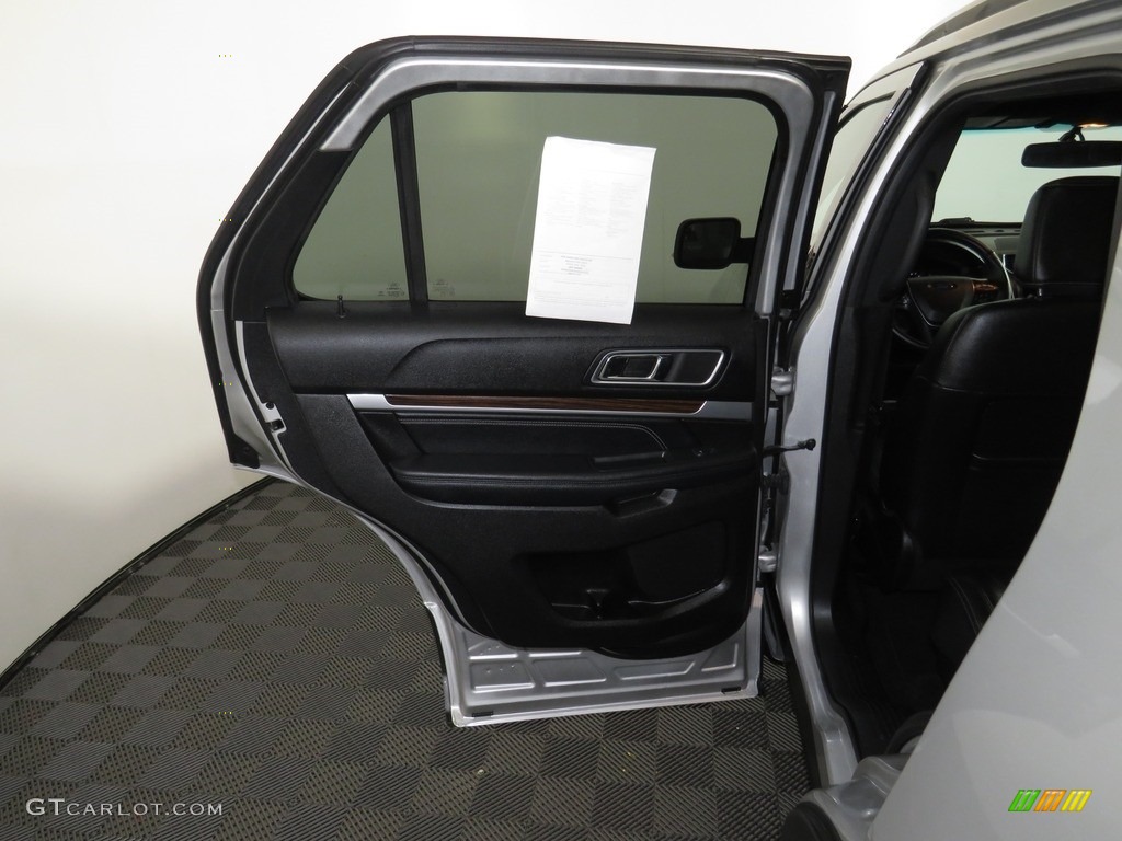 2018 Explorer Limited 4WD - Ingot Silver / Ebony Black photo #27