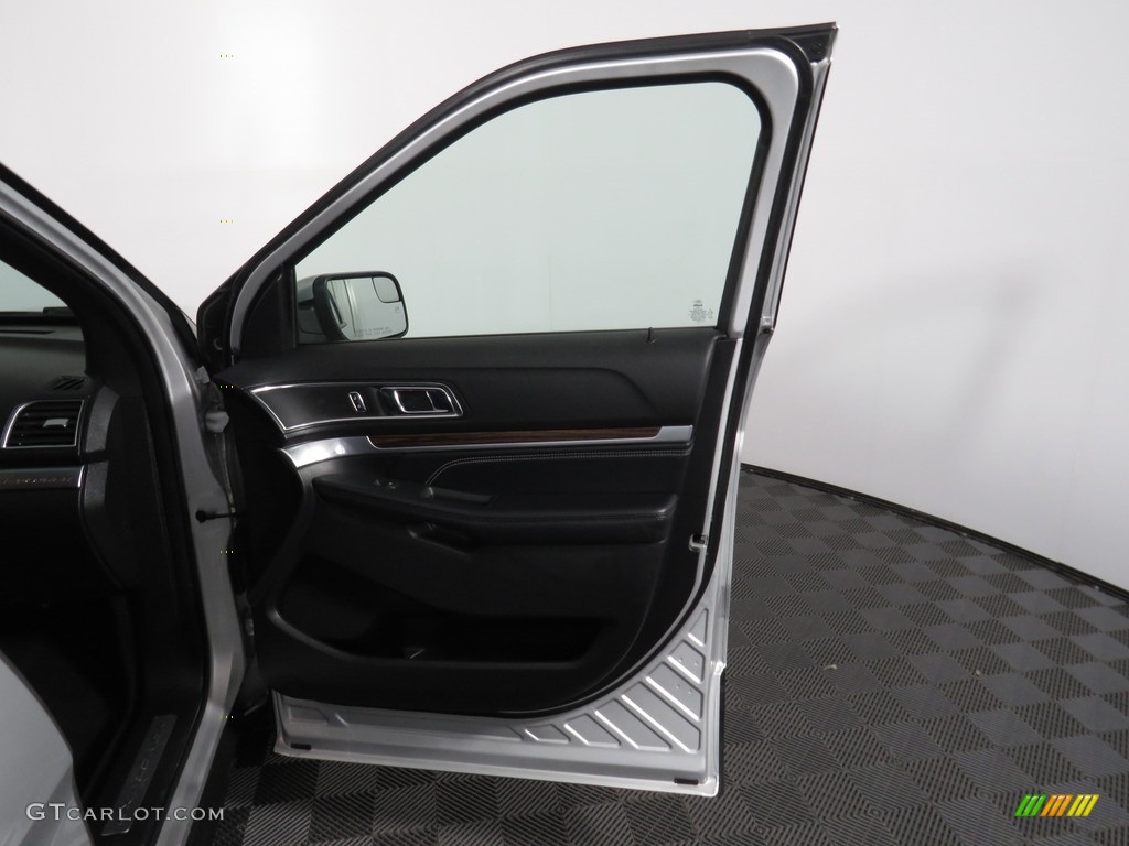 2018 Explorer Limited 4WD - Ingot Silver / Ebony Black photo #32