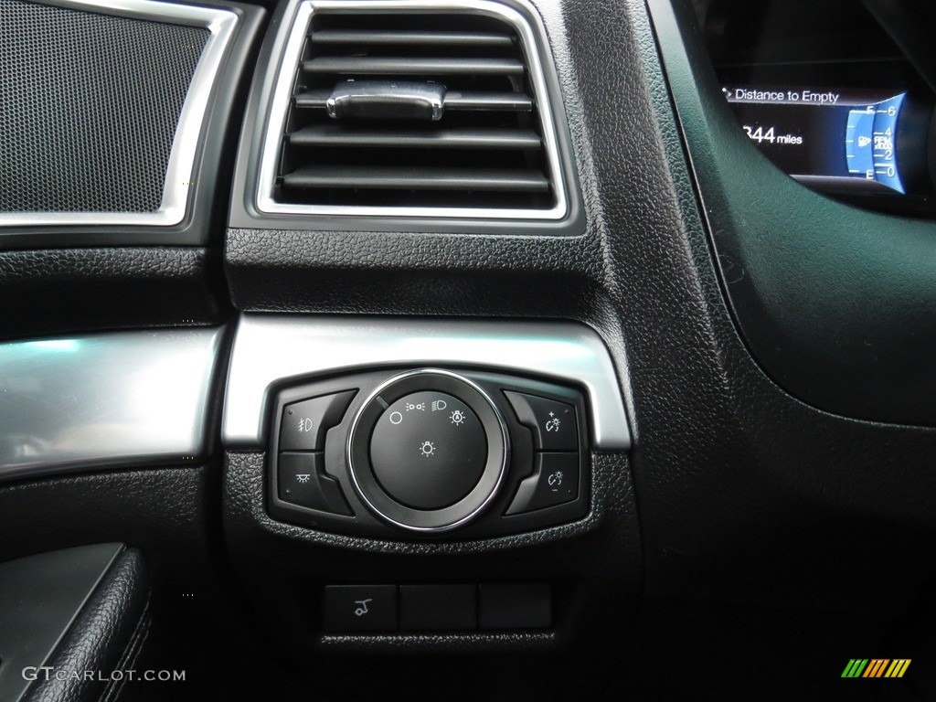 2018 Explorer Limited 4WD - Ingot Silver / Ebony Black photo #38