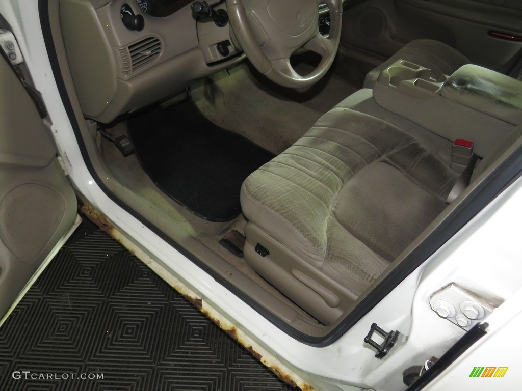 2003 Century Custom - White / Taupe photo #20